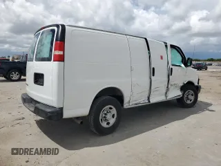 2018 Chevrolet Express Cargo Van with VIN 1GCWGAFP6J1217404, listed as a Copart auction lot 68947454 with 122,000 mi miles and Salvage Title. Bid and sale history available at carsss.com. Image 3.