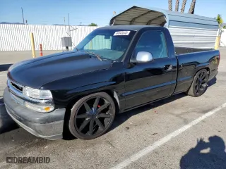 2000 Chevrolet Silverado 1500 with VIN 1GCEC14V4YZ296866, listed as a Copart auction lot 49343345 with 0 mi miles and Salvage Title. Bid and sale history available at carsss.com. Image 1.