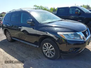 2013 Nissan Pathfinder S with VIN 5N1AR2MM4DC626749, listed as a IAAI auction lot 42132728 with 197,237 mi miles. Bid and sale history available at carsss.com. Image 1.