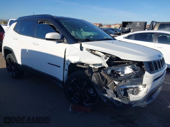 2020 Jeep Compass Latitude с VIN 3C4NJDBBXLT203932, выставлен на аукционе IAAI как лот 41830978 с пробегом 49 421 миль миль и . История ставок и продаж доступна на DreamBid. Изображение 1.