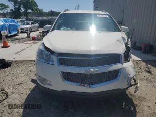 2012 Chevrolet Traverse LTZ z VIN 1GNKRLED5CJ233616, wystawiony jako Copart lot #52309145 z przebiegiem Nie podano mil oraz Szkoda całkowita • Salvage title. Historia ofert i sprzedaży dostępna na DreamBid. Obrazek 5.