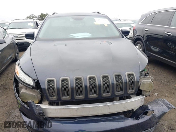2014 Jeep Cherokee Latitude z VIN 1C4PJLCS5EW182924, wystawiony jako IAAI lot #41878926 z przebiegiem 147 800 mil mil oraz . Historia ofert i sprzedaży dostępna na DreamBid. Obrazek 12.