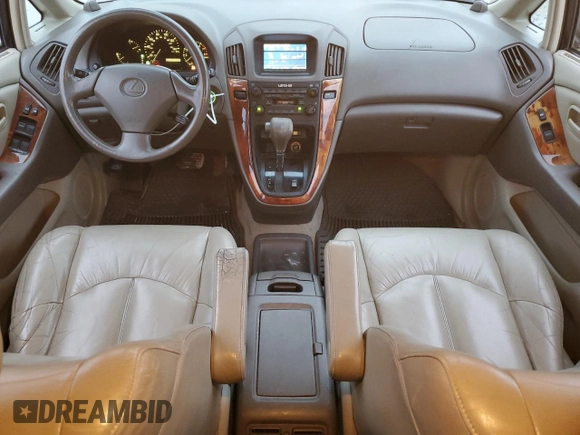 2000 Lexus RX 300 with VIN JT6HF10U6Y0138235, listed as a Copart auction lot 82230484 with 241,203 mi miles and Salvage Title. Bid and sale history available at carsss.com. Image 8.