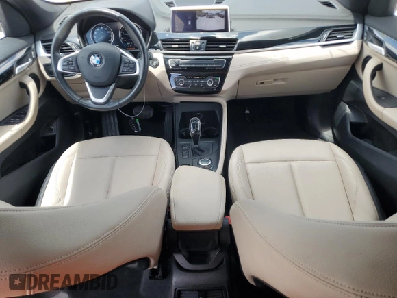 2021 BMW X1 xDrive28i z VIN WBXJG9C08M5T59270, wystawiony jako Copart lot #53894475 z przebiegiem 36 824 mil mil oraz Nie do naprawy • Non repairable. Historia ofert i sprzedaży dostępna na DreamBid. Obrazek 8.
