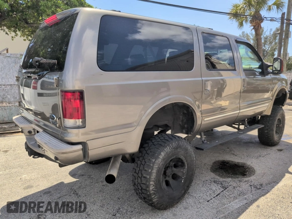 2004 Ford Excursion Limited with VIN 1FMSU43P44EA56041, listed as a IAAI auction lot 42523320 with 145,017 mi miles and . Bid and sale history available at DreamBid. Image 4.