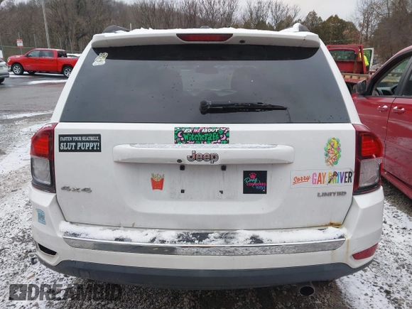 2015 Jeep Compass Limited with VIN 1C4NJDCB9FD216387, listed as a IAAI auction lot 41231484 with 95,436 mi miles. Bid and sale history available at carsss.com. Image 15.