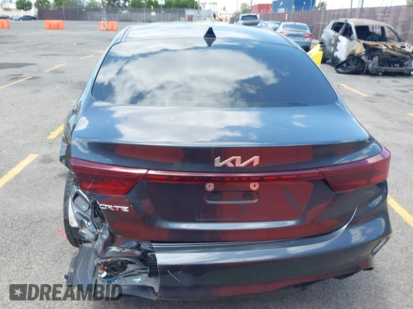 2023 Kia Forte LXS z VIN 3KPF24ADXPE608509, wystawiony jako IAAI lot #42257038 z przebiegiem 19 283 mil mil oraz . Historia ofert i sprzedaży dostępna na DreamBid. Obrazek 16.