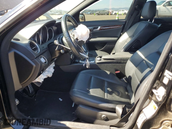 2014 Mercedes-Benz C 300 Sport z VIN WDDGF8AB2EA951478, wystawiony jako Copart lot #56416245 z przebiegiem 71 909 mil mil oraz Szkoda całkowita • Salvage title. Historia ofert i sprzedaży dostępna na DreamBid. Obrazek 7.