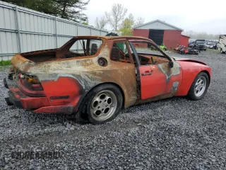 1986 Porsche 944 z VIN WP0AA0958GN152718, wystawiony jako Copart lot #55963875 z przebiegiem Nie podano mil oraz Szkoda całkowita • Salvage title. Historia ofert i sprzedaży dostępna na DreamBid. Obrazek 3.