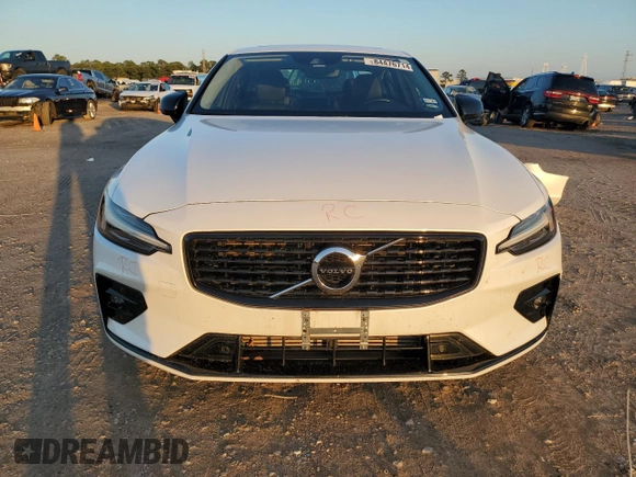 2021 Volvo S60 Momentum with VIN 7JR102FZ0MG118375, listed as a Copart auction lot 84476714 with 37,168 mi miles and Salvage Title. Bid and sale history available at carsss.com. Image 5.