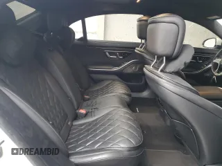 2022 Mercedes-Benz S 580 z VIN W1K6G7GB8NA106385, wystawiony jako Copart lot #52024595 z przebiegiem 75 696 mil mil oraz Szkoda całkowita • Salvage title. Historia ofert i sprzedaży dostępna na DreamBid. Obrazek 10.