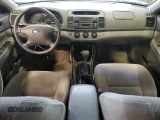 2002 Toyota Camry LE z VIN 4T1BE32KX2U527173, wystawiony jako Copart lot #58424615 z przebiegiem 178 640 mil mil oraz Nie do naprawy • Non repairable. Historia ofert i sprzedaży dostępna na DreamBid. Obrazek 8.