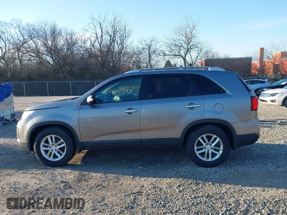 2014 Kia Sorento LX with VIN 5XYKT3A63EG503284, listed as a IAAI auction lot 41814383 with 166,219 mi miles and . Bid and sale history available at DreamBid. Image 14.