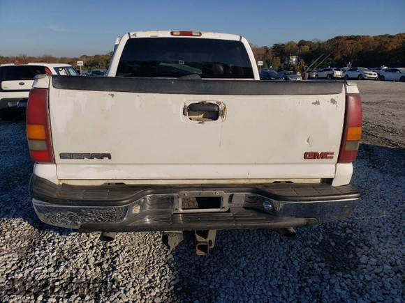 2000 GMC New Sierra 1500 SLE with VIN 2GTEK19T3Y1149523, listed as a Copart auction lot 82524164 with 356,646 mi miles and Non Repairable. Bid and sale history available at carsss.com. Image 6.