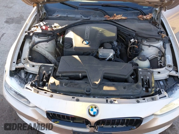 2014 BMW 3 Series 328i xDrive с VIN WBA3B5C56EP541173, выставлен на аукционе IAAI как лот 41865108 с пробегом 122 269 миль миль и . История ставок и продаж доступна на DreamBid. Изображение 10.