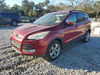 2016 Ford Escape SE z VIN 1FMCU0GX0GUA91144, wystawiony jako Copart lot #86379634 z przebiegiem 160 992 mil mil oraz Szkoda całkowita • Salvage title. Historia ofert i sprzedaży dostępna na DreamBid. Obrazek 1.