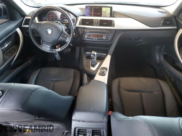 2013 BMW 3 Series 320i xDrive с VIN WBA3C3C50DF982044, выставлен на аукционе Copart как лот 57412795 с пробегом 136 085 миль миль и Списание • Salvage title. История ставок и продаж доступна на DreamBid. Изображение 8.