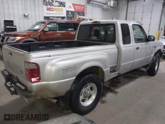 2001 Ford Ranger XL Fleet with VIN 1FTZR15E81TA57053, listed as a IAAI auction lot 41535115 with 146,784 mi miles. Bid and sale history available at carsss.com. Image 4.
