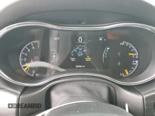2022 Jeep Grand Cherokee WK Laredo X with VIN 1C4RJFAGXNC144485, listed as a Copart auction lot 85492464 with 33,302 mi miles and Salvage Title. Bid and sale history available at carsss.com. Image 9.