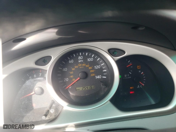 2005 Toyota Highlander with VIN JTEDP21A850060322, listed as a Copart auction lot 71730914 with 254,151 mi miles and Salvage Title. Bid and sale history available at carsss.com. Image 9.