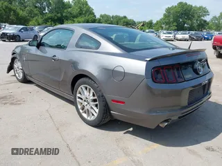 2014 Ford Mustang V6 с VIN 1ZVBP8AM5E5288545, выставлен на аукционе IAAI как лот 42494613 с пробегом 80 897 миль миль и . История ставок и продаж доступна на DreamBid. Изображение 3.