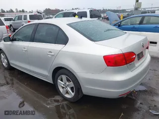 2011 Volkswagen Jetta Sedan TDI with VIN 3VWLL7AJ7BM082097, listed as a IAAI auction lot 41659027 with 117,083 mi miles. Bid and sale history available at carsss.com. Image 3.