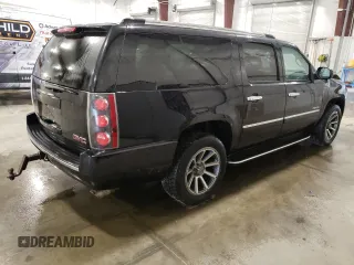 2014 GMC Yukon XL Denali with VIN 1GKS2MEF2ER171962, listed as a Copart auction lot 46996965 with 251,939 mi miles and Salvage Title. Bid and sale history available at carsss.com. Image 3.