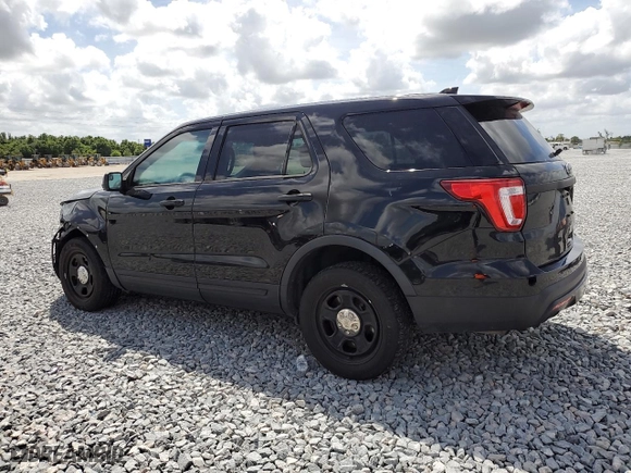 2016 Ford Utility Police Interceptor with VIN 1FM5K8AR8GGA01938, listed as a Copart auction lot 50397565 with 199,746 mi miles and Salvage Title. Bid and sale history available at carsss.com. Image 2.