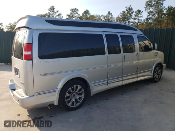 2022 GMC Savana Cargo Van with VIN 1GTW7BF72N1240075, listed as a Copart auction lot 76079194 with 38,922 mi miles and Clean Title. Bid and sale history available at carsss.com. Image 3.