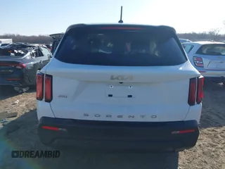 2022 Kia Sorento LX z VIN 5XYRGDLC7NG148891, wystawiony jako IAAI lot #41781953 z przebiegiem 58 100 mil mil oraz . Historia ofert i sprzedaży dostępna na DreamBid. Obrazek 16.