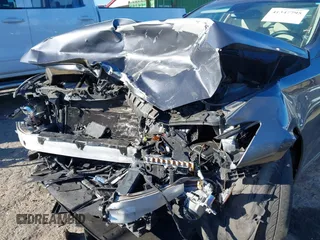 2017 Genesis G80 Ultimate z VIN KMHGN4JF9HU178161, wystawiony jako IAAI lot #41347795 z przebiegiem 76 522 mil mil oraz . Historia ofert i sprzedaży dostępna na DreamBid. Obrazek 6.