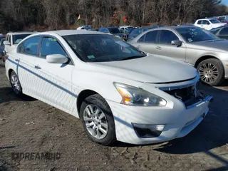 2015 Nissan Altima 2.5 SL with VIN 1N4AL3AP4FN387288, listed as a IAAI auction lot 41250817 with 135,740 mi miles. Bid and sale history available at carsss.com. Image 1.