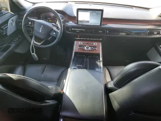 2023 Lincoln Aviator Reserve z VIN 5LM5J7WC1PGL14599, wystawiony jako Copart lot #42214515 z przebiegiem 70 737 mil mil oraz Szkoda całkowita • Salvage title. Historia ofert i sprzedaży dostępna na DreamBid. Obrazek 8.