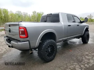 2020 Ram 2500 Limited z VIN 3C6UR5SL9LG282626, wystawiony jako Copart lot #55918975 z przebiegiem 129 540 mil mil oraz Czysty tytuł • Clean title. Historia ofert i sprzedaży dostępna na DreamBid. Obrazek 3.