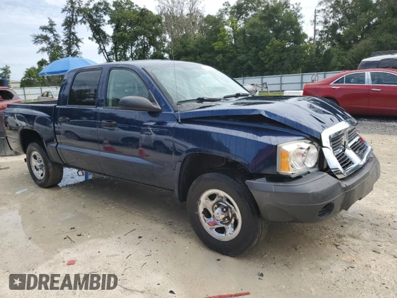 2006 Dodge Dakota ST with VIN 1D7HE28K16S505201, listed as a Copart auction lot 70400104 with 112,803 mi miles and Salvage Title. Bid and sale history available at carsss.com. Image 4.