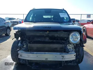 2017 Jeep Renegade Latitude with VIN ZACCJABB6HPG45899, listed as a IAAI auction lot 41531935 with 110,533 mi miles. Bid and sale history available at carsss.com. Image 13.