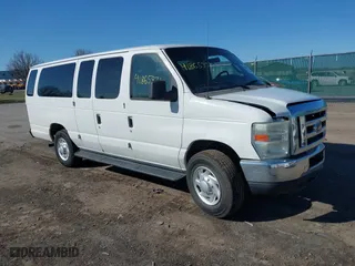 2008 Ford Econoline Wagon XL with VIN 1FDSS31L08DB33919, listed as a IAAI auction lot 41865371 with 264,755 mi miles. Bid and sale history available at carsss.com. Image 1.