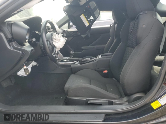 2022 Toyota 86 z VIN JF1ZNBC14N8751299, wystawiony jako Copart lot #72437694 z przebiegiem 38 185 mil mil oraz Nie do naprawy • Non repairable. Historia ofert i sprzedaży dostępna na DreamBid. Obrazek 7.