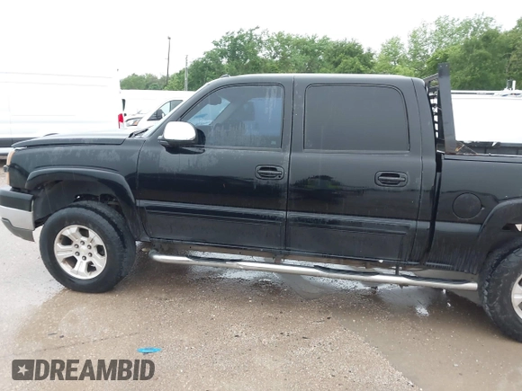 2005 Chevrolet Silverado 1500 LT with VIN 2GCEK13T451222239, listed as a IAAI auction lot 42035279 with 191,439 mi miles and . Bid and sale history available at DreamBid. Image 14.