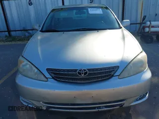2004 Toyota Camry LE z VIN JTDBE32K040263783, wystawiony jako IAAI lot #42066013 z przebiegiem 204 531 mil mil oraz . Historia ofert i sprzedaży dostępna na DreamBid. Obrazek 12.