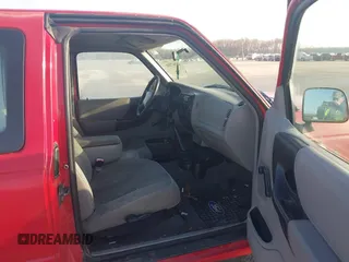 2000 Ford Ranger XL with VIN 1FTYR14V5YTA89269, listed as a IAAI auction lot 41967360 with 191,094 mi miles. Bid and sale history available at carsss.com. Image 5.