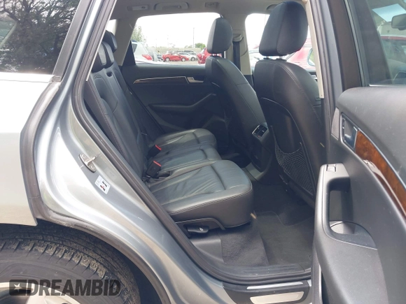 2010 Audi Q5 Premium Plus z VIN WA1LKAFP2AA098178, wystawiony jako IAAI lot #42275676 z przebiegiem 108 640 mil mil oraz . Historia ofert i sprzedaży dostępna na DreamBid. Obrazek 8.