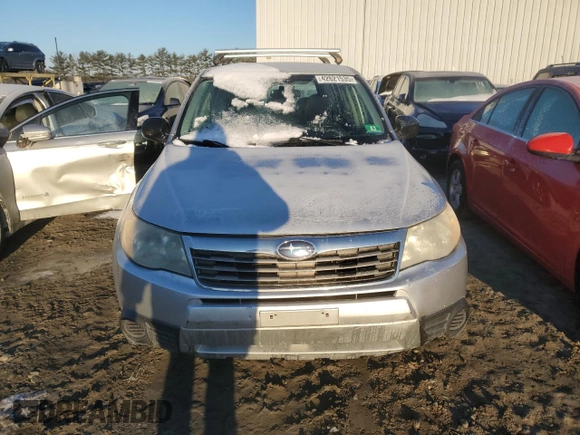 2010 Subaru Forester X with VIN JF2SH6ACXAH754802, listed as a Copart auction lot 42621535 with 235,252 mi miles and Clean title. Bid and sale history available at DreamBid. Image 5.
