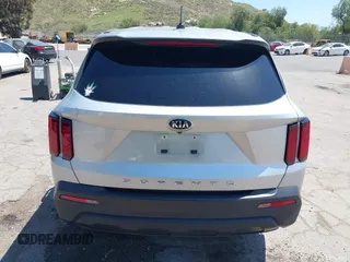 2021 Kia Sorento LX z VIN 5XYRG4LC5MG021586, wystawiony jako IAAI lot #42000187 z przebiegiem 81 046 mil mil oraz . Historia ofert i sprzedaży dostępna na DreamBid. Obrazek 16.