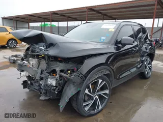 2021 Volvo XC40 R-Design with VIN YV4162UM0M2467700, listed as a IAAI auction lot 41699197 with NaN miles. Bid and sale history available at carsss.com. Image 19.