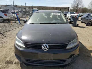 2011 Volkswagen Jetta Sedan SE w/Convenience & Sunroof with VIN 3VWDX7AJ0BM349184, listed as a Copart auction lot 49709535 with 231,832 mi miles and Clean Title. Bid and sale history available at carsss.com. Image 5.