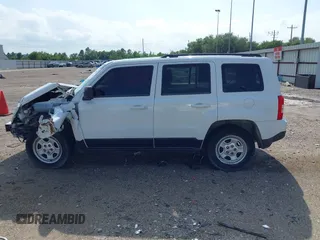 2014 Jeep Patriot Sport with VIN 1C4NJPBA8ED772974, listed as a IAAI auction lot 42401827 with 140,761 mi miles and . Bid and sale history available at DreamBid. Image 14.