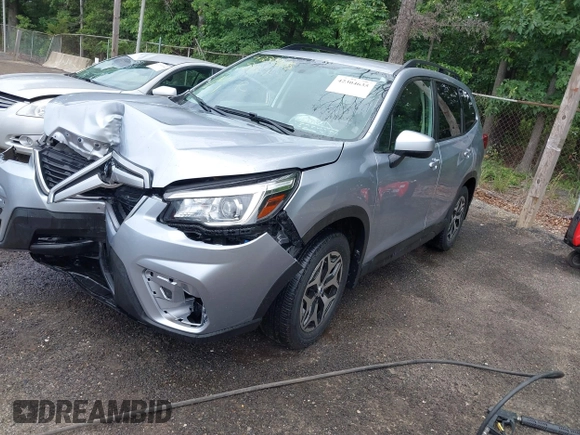 2020 Subaru Forester Premium z VIN JF2SKAJC1LH457523, wystawiony jako IAAI lot #42304635 z przebiegiem 30 390 mil mil oraz . Historia ofert i sprzedaży dostępna na DreamBid. Obrazek 17.