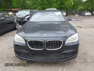 2013 BMW 7 Series 750Li z VIN WBAYE8C58DDE22378, wystawiony jako IAAI lot #42104967 z przebiegiem 156 421 mil mil oraz . Historia ofert i sprzedaży dostępna na DreamBid. Obrazek 12.