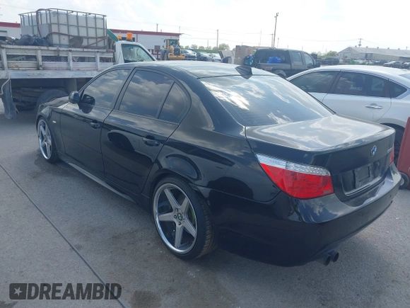 2008 BMW 5 Series 550i with VIN WBANW53548CT50425, listed as a IAAI auction lot 41886236 with 137,315 mi miles. Bid and sale history available at carsss.com. Image 3.